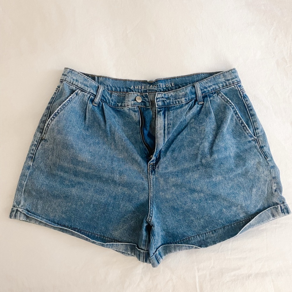 American Eagle Outfitters Plus Size Women's Denim Mom Shorts